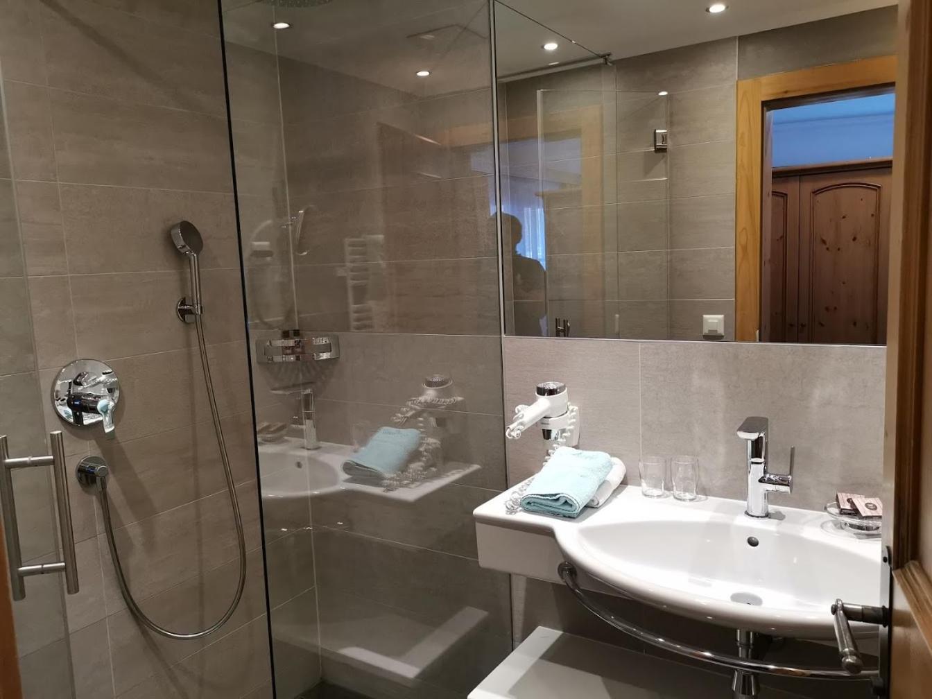 Hotel Astoria Samnaun Eksteriør bilde